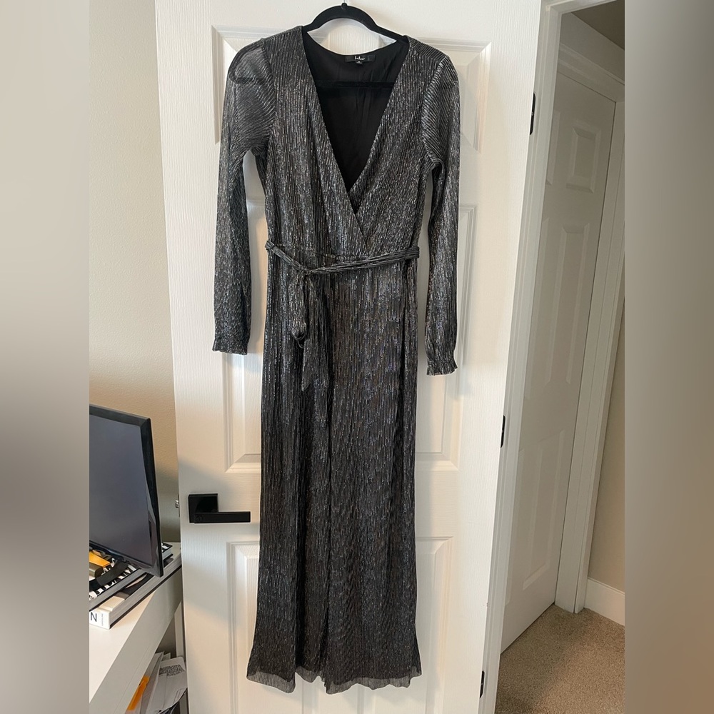 Lulus long sleeve jumpsuit - size medium!